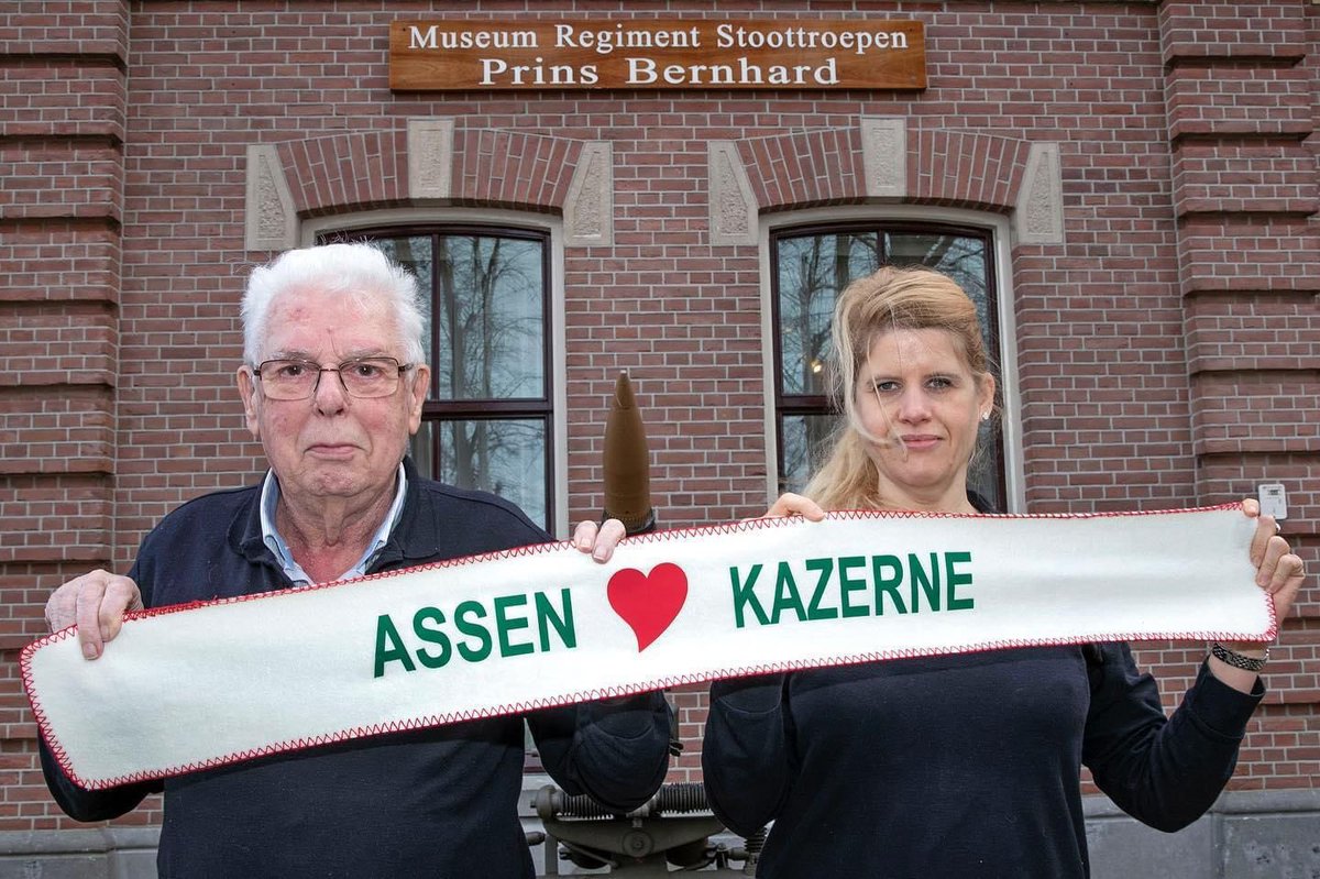 YVermetten's tweet photo. Trots op mijn vader: als Kapitein buiten dienst en oudste vrijwilliger binnen de Landmacht op je 85e op de barricaden voor behoud van de Johan Willem Friso Kazerne in Assen. Steun de petitie en laat je stem horen! https://t.co/JYzAigVJ7e https://t.co/vxZnLRCBoy