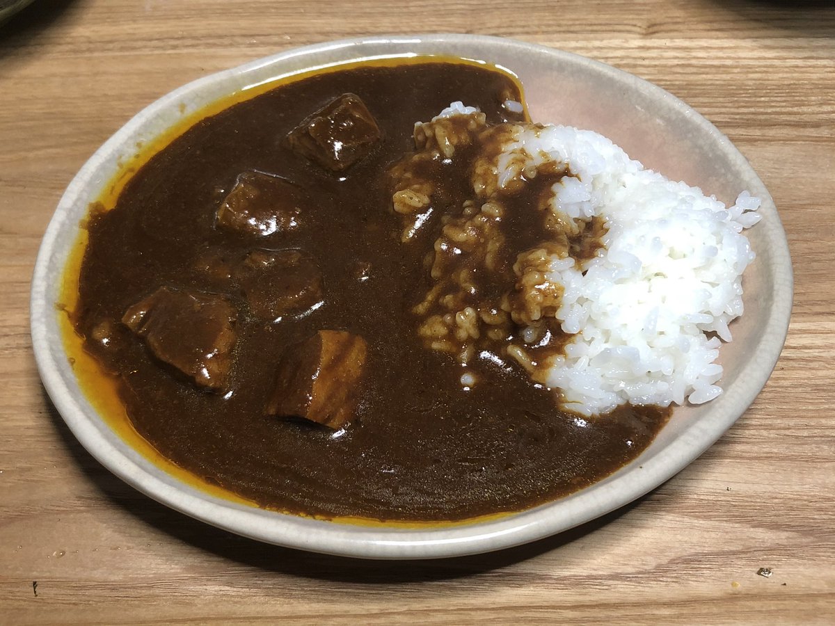 gonchan0409's tweet photo. お夕飯は
セブンの金のビーフカレー😋 https://t.co/soyZNRQZMx