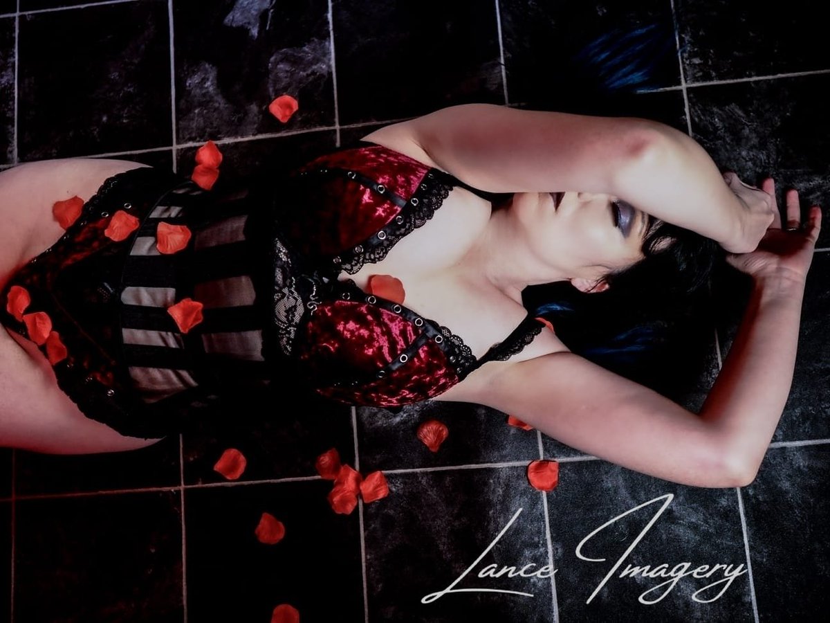 DarkRav90367919's tweet photo. I am both hellfire and holy water. The flavour you taste depends on how you treat me
Lingerie by Killstar
Picture by Lance Imagery 
#darkravenmodel #darkravenuk #lanceimagery #killstar #Lingerie #boudoirmodel #PinUpModel #pinupgirl #wewearkillstar https://t.co/8bfHoKM6wT