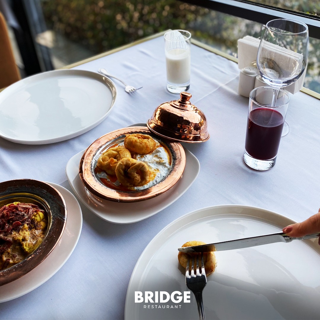 BridgeRest's tweet photo. Geleneksel lezzetlerimizden mantıyı denediniz mi?

#BridgeRestaurant #İstanbulunGözdesi #Mantı #kuzguncuk #nakkastepe https://t.co/zlNJdjxnfA