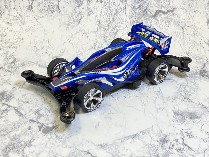 エアロアバンテも作った
デュアルリッジからタイヤ一式剥ぎ取った 