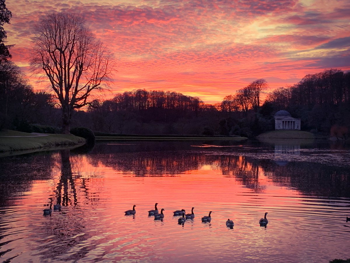 #stourhead #nationaltrust #sunsets #redsky #countrylife #countryliving #rightplacerighttime #stormhour #timjdyerphotography