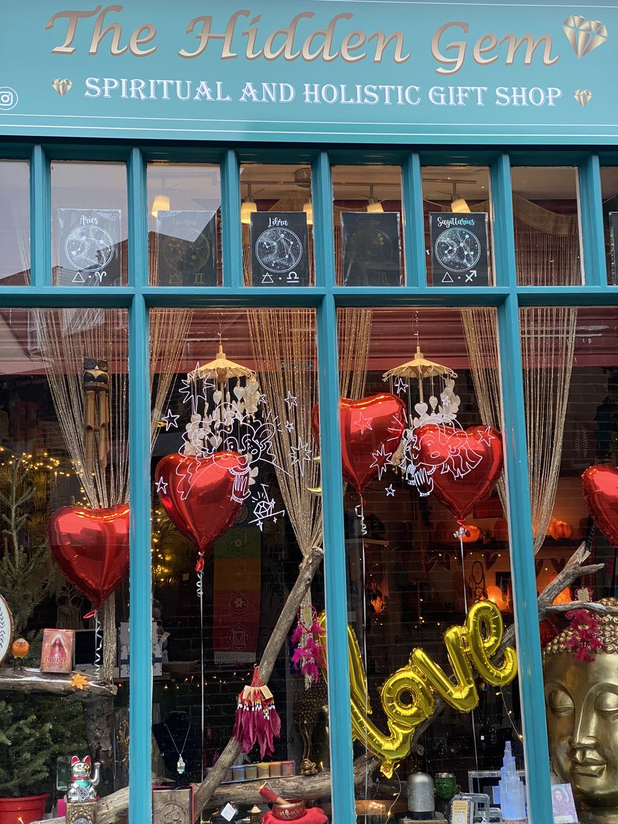 TheHiddenGem4's tweet photo. ❤️❤️❤️❤️❤️❤️❤️❤️❤️❤️❤️❤️

We are feeling the love at The Hidden Gem today! Lots of beautiful Valentines Gifts for your loved ones!

These beautiful balloons ❤️ are an amazing price from @TedsCards @My_Stockport @stockportmarket @SKOldTown https://t.co/Bvp2jewyZc