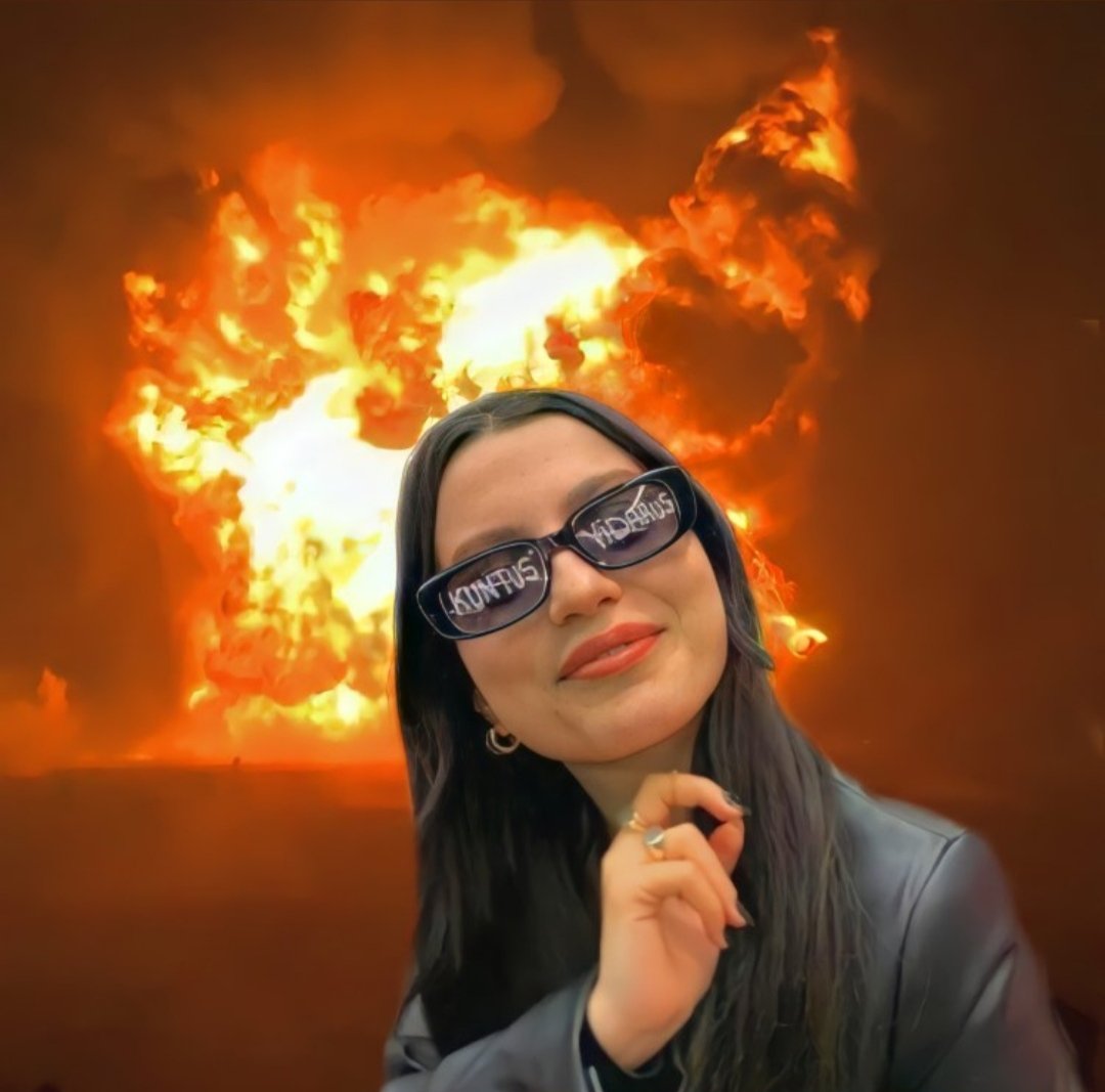 Siyam da Ekin Karaca’nın eline bıçakla E harfi çizmiştir. Karam ölmemiştir. Melisa hamiledir. Öktem Karaca’dan özür dilemiştir. Karaca Kardelen işlemeli alyansı taksiciye vermiştir. 
O sırada Besa:

#Siyam