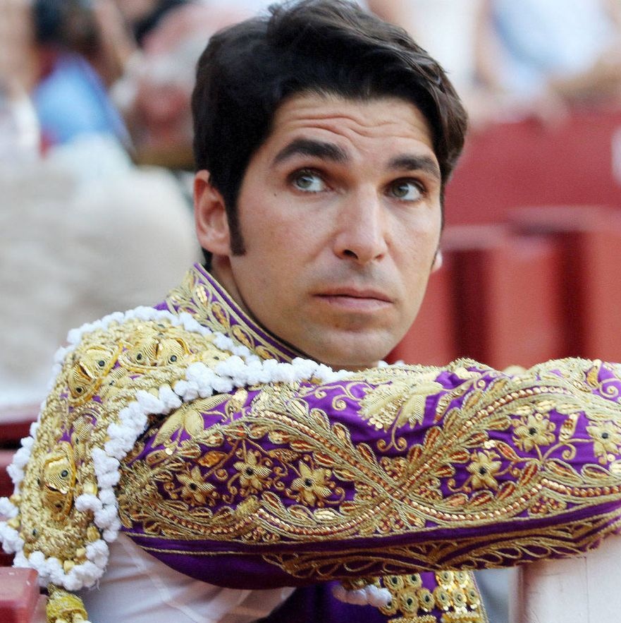 AnoverDeTajo's tweet photo. 📌 NOTICIA. 

El próximo 9 de abril celebraremos una corrida de toros de envergadura con motivo de los actos del 800 Aniversario de la Fundación de nuestro municipio: 

🦬Toros de Algarra Polera 

📍 Morante de la Puebla
📍@Cayetano_Rivera  
📍@pabloaguadocom https://t.co/itYu7EiccN