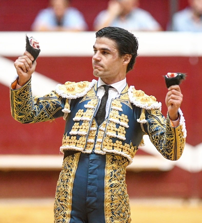 AnoverDeTajo's tweet photo. 📌 NOTICIA. 

El próximo 9 de abril celebraremos una corrida de toros de envergadura con motivo de los actos del 800 Aniversario de la Fundación de nuestro municipio: 

🦬Toros de Algarra Polera 

📍 Morante de la Puebla
📍@Cayetano_Rivera  
📍@pabloaguadocom https://t.co/itYu7EiccN
