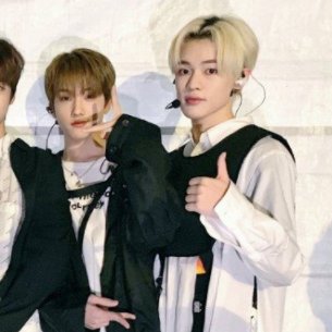 chenjidaily's tweet photo. i can't believe im seeing a picture of chenle taller than jisung https://t.co/GknhfNoVWu
