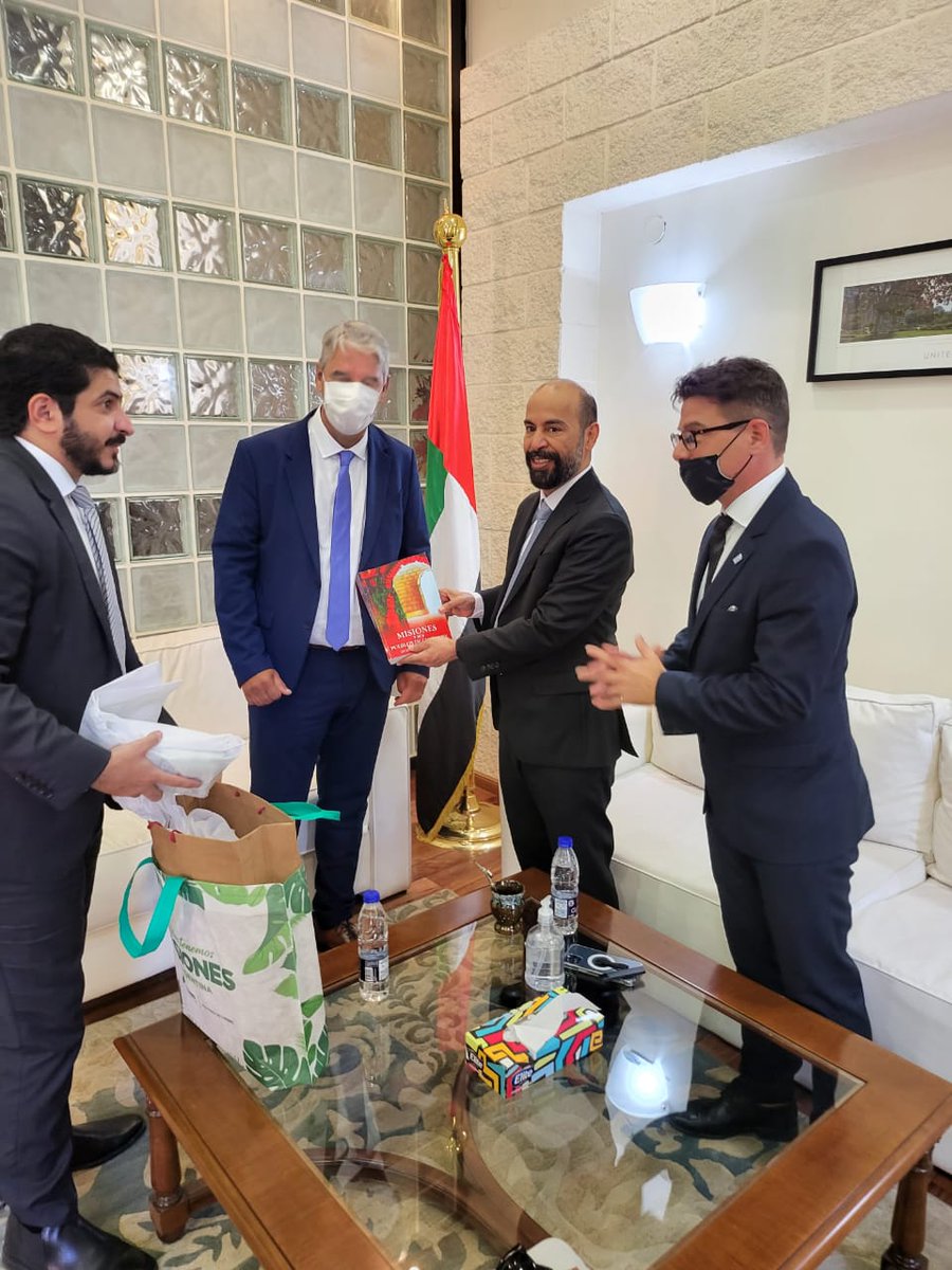 mrmartingonzalo's tweet photo. Junto al S.E. Embajador de @UAEEmbassyBA Saeed Abdulla Alqemzi y Min. Educación CyT #Misiones @miguel_sedoff, conversamos sobre las oportunidades de colaboración conjuntas en tecnologías desarrolladas en #Misiones por @faniotargentina @Hamelbotlabs🇦🇷🇦🇪 https://t.co/BUAi8v7Tty