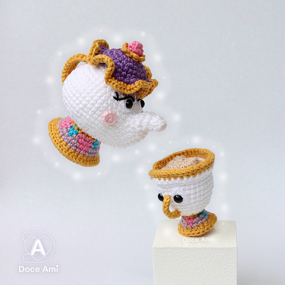 doceami's tweet image. Mrs Potts and Chip ~ 
These are the newest patterns from the Beauty and the Beast collection by @chiacrafts, tested by @doceami! ~ 
#doceami #amigurumi #crochetpattern #BeautyAndTheBeast #disneycharacters #amigurumitester