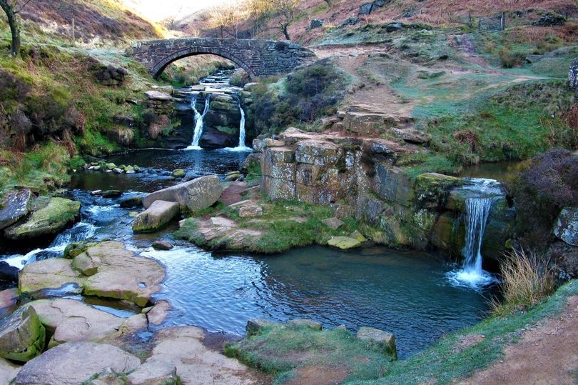 MENnewsdesk's tweet photo. If you're looking for some day trip/ half-term inspiration... 👇

The stunning Peak District waterfalls you need to visit 

https://t.co/u44M2NNZMN https://t.co/Rtk1A4ji6D