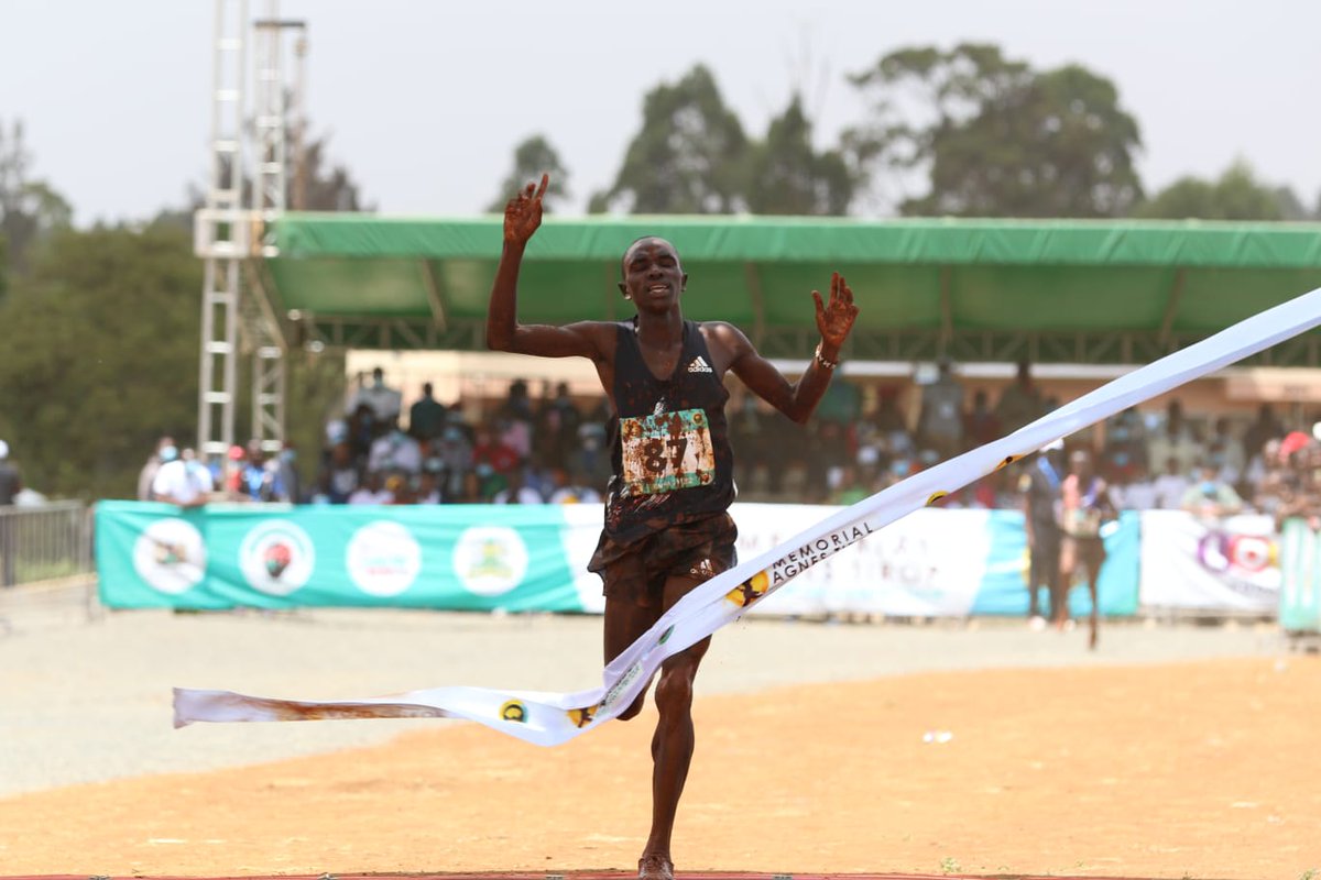ATCrossCountry's tweet photo. 8KM U20 MEN Results:

1. CHIRCHIR Shadrack  23:55

2. RONO Gideon 24:02

3. KIPKIRUI Dennis 24:10

#atcrosscountrytour https://t.co/jzYoErAseS