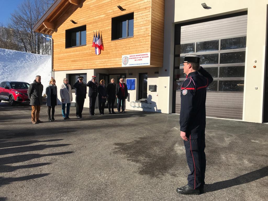 Prefet38's tweet photo. #Inauguration d'une nouvelle caserne du @sdis38 à #GresseenVercors par @Prefet38 🇨🇵
🚒👨‍🚒Le volontariat des #SapeursPompiers est un composant essentiel de notre système de #SécuritéCivile, en particulier dans les territoires isolés ⛰️ https://t.co/sFiwcVOtjS