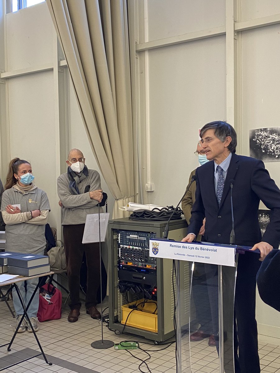 Lys du bénévolat versailles:Une cérémonie qui récompense la diversité  des associations versaillaises. De l’apprentissage du chinois, au domaine économique et domaine social, les bénévoles sont à l’honneur comme acteurs du bien vivre ensemble. <a href="/AnneLysdeSigy/">Anne-Lys de Sigy</a> <a href="/SPiganeau/">Sylvie Piganeau</a> <a href="/GIP78_/">Groupe Interreligieux pour la Paix des Yvelines</a>