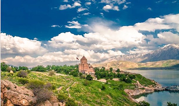 TushBaA's tweet photo. Girava Ahtamara, Akdamar adası. https://t.co/tcLDOkeiUg