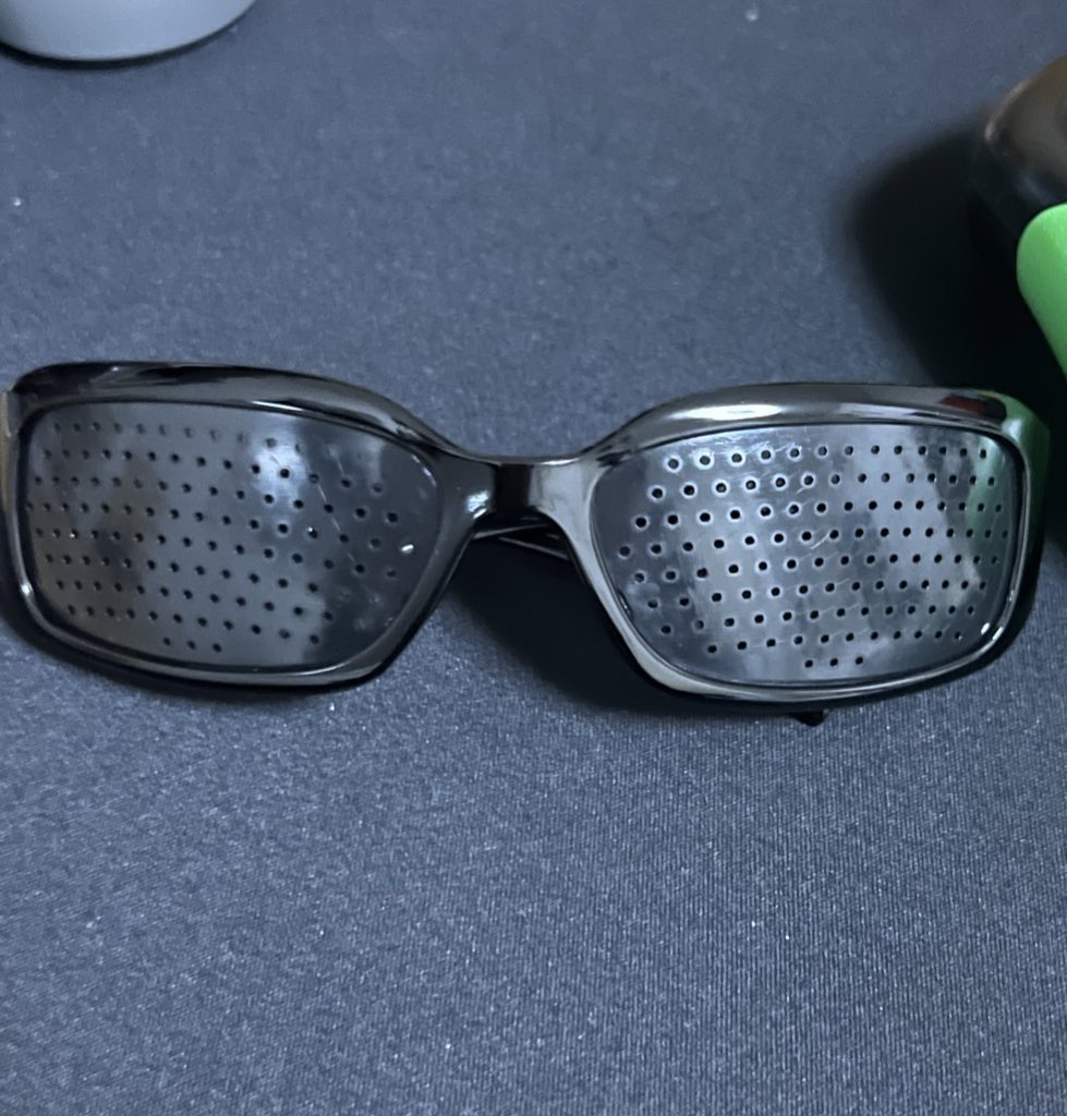 ピンホールメガネ Twitter Search Twitter