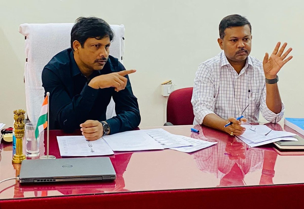 dr_hariom_ias's tweet photo. चुनाव:हर चीज़ पर पैनी नज़र…
#ceogoa #ECI #Election2022 #observer #democracy #drhariomias https://t.co/l6rzcwvBY5