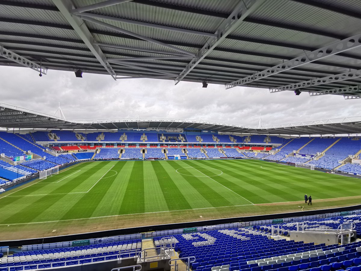 Trip down to reading to see the big man himself <a href="/cjlasty/">Chris Last</a> pitch looking smart👌👏
