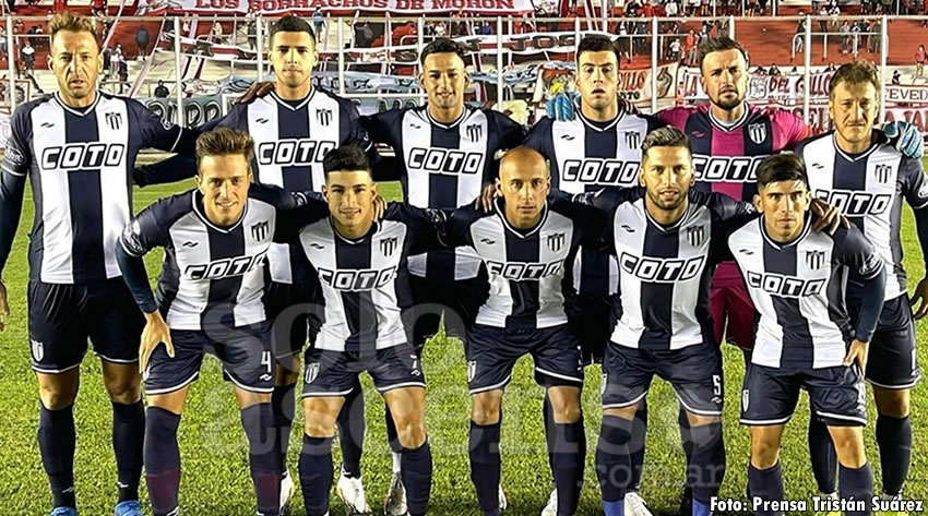 SoloAscenso's tweet photo. #PrimeraNacional | #TristánSuárez | El Lechero tuvo una buena presentación y se quedó con un punto. https://t.co/szQQDzddas https://t.co/cBk65Mjr2H