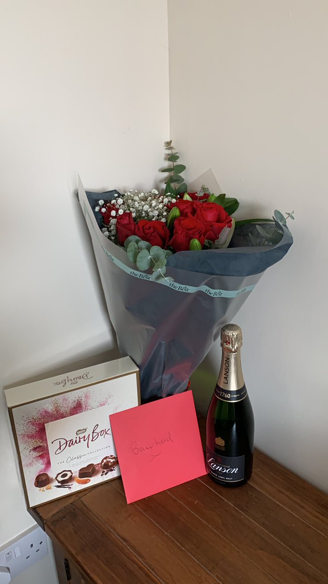 When you get the girl her valentines early as she’s working and book he a meal at 6-30 tonight forgetting the famous is on 🥺 anyone free for couple hours 😂❤️🤍💙