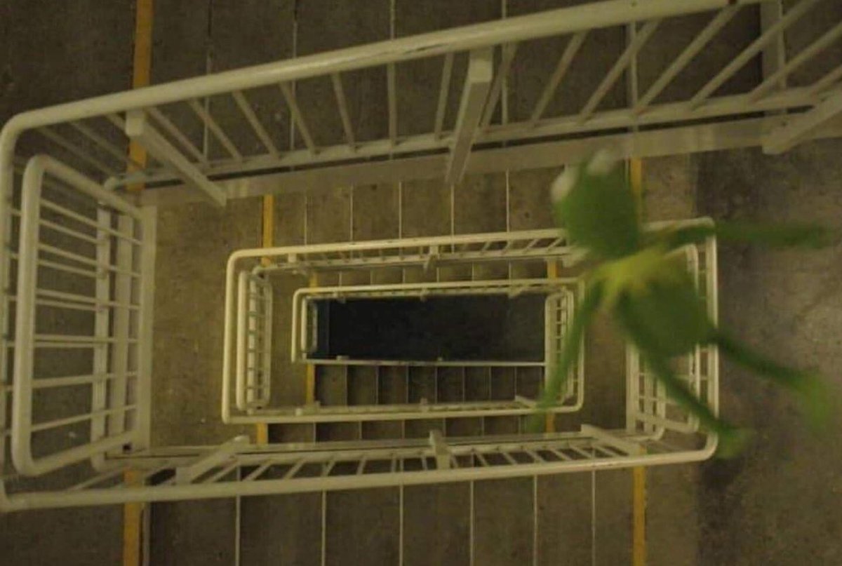 Quando sei contento perché la situazione Covid sta migliorando ma...
Entri su Twitter e vedi in tendenza
#terzaguerramondiale