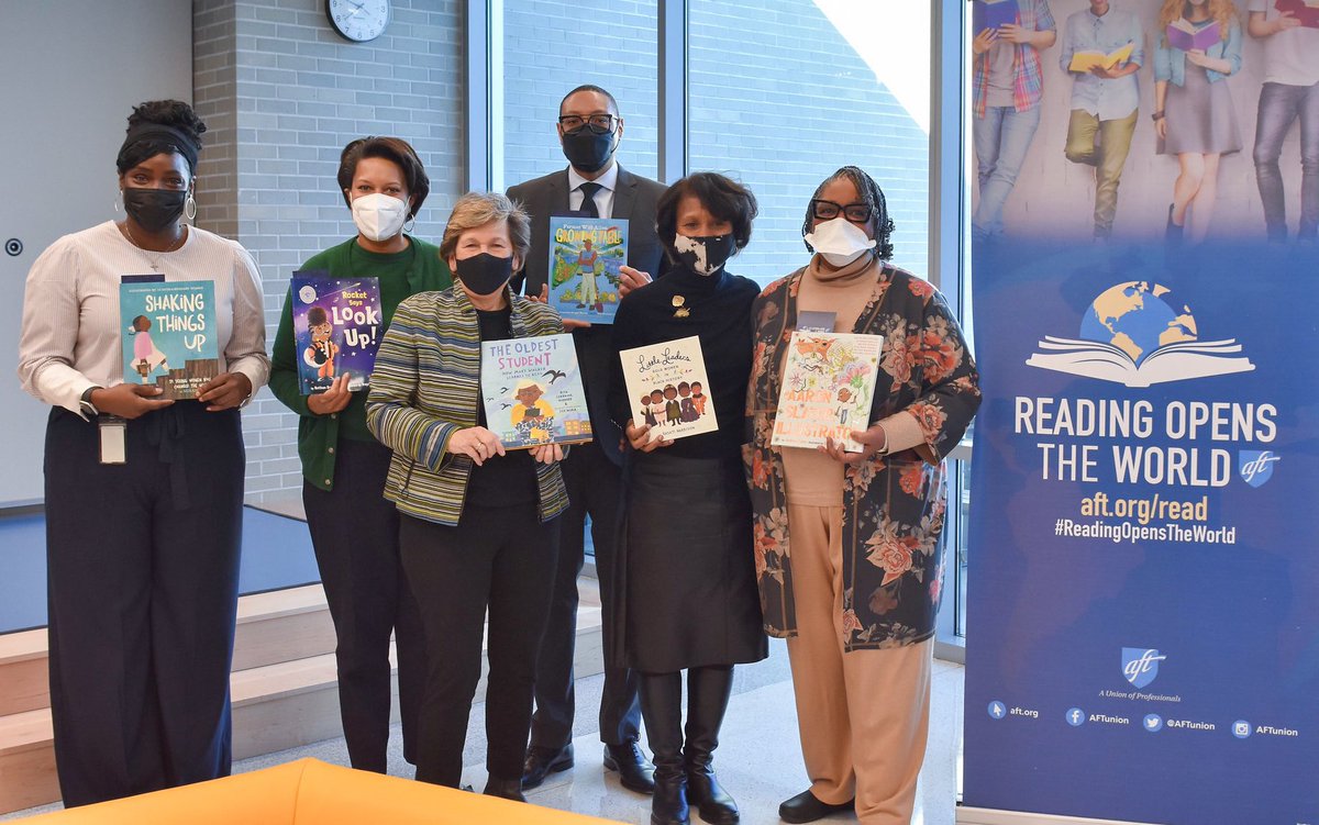 Thank you Luke Lukert for your story about the National African American Read-In at @BullsHouston. DCPS #schoollibrarian Sherri Jones organized this event. Would you kindly include her name in a updated article/story? #DCPSHasLibrarians @LibraryPolicy #tlchat