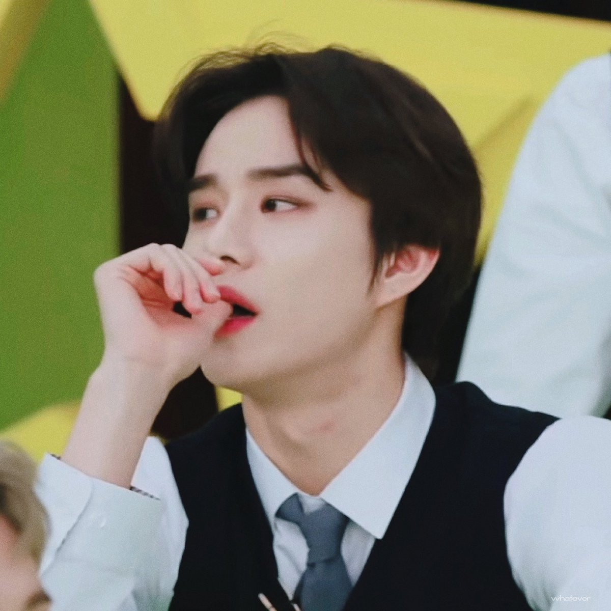 ᴡʜᴀᴛᴇᴠᴇʀ tweet media