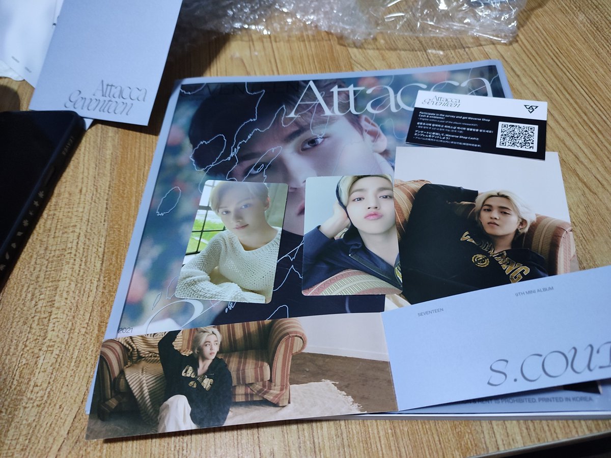 woncrest's tweet photo. π #woncrestmail
omg?!!?!?!? look what my bf gave me for valentine's (we did it in advance bcs it's his d-day!) huhu cheol pulls i love it sm ππ vernon vicks vapor rub cheol hoodie jun sweater π€π€π€ I LOVE EVERYTHING ABOUT IT https://t.co/i4kqLDtN2z