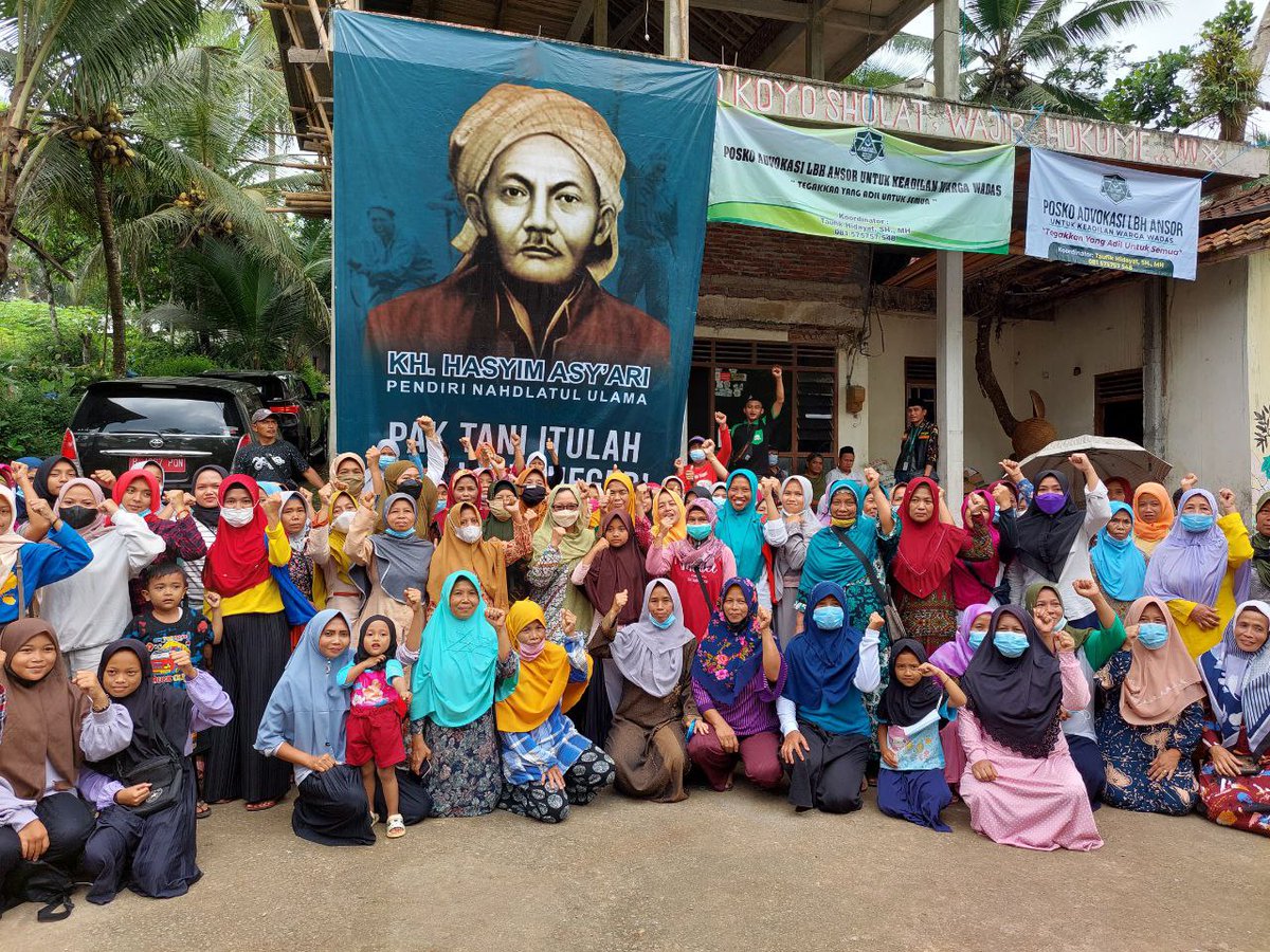 GUSDURians's tweet photo. Hari ini Koordinator Jaringan GUSDURian Mbak @AlissaWahid menyambangi warga Wadas, Kecamatan Bener, Kabupaten Purworejo, Jawa Tengah. https://t.co/zRMzrocUPm