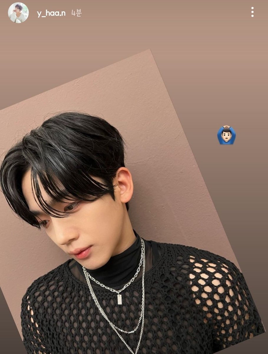 yha99922's tweet photo. 김요한 너무웃겨ㅋㅋㅋㅋㅋㅋ
좋아하는 옷중 하나 입었는데
머리가 짧아 아쉽다더니 긴머리 저착장 올렸어 https://t.co/KGkFNvTjMM
