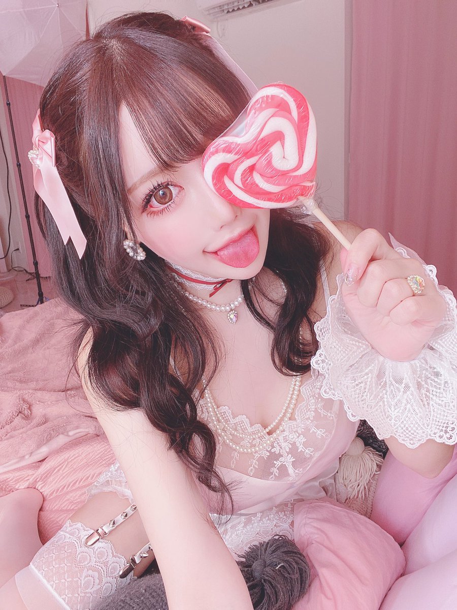明日の撮影会で白田まい推しで参加してくれてる方にバレンタインチョコ作りました🥰🎁💗

チェキタイムの時に受け取りに来てください🥺💗💗 https://t.co/DNM0ZRGbND