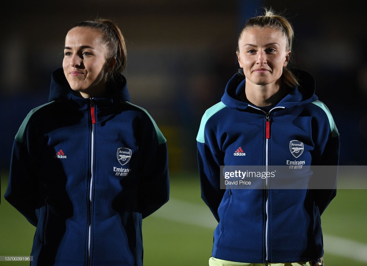 amy6amy's tweet photo. they look like they just saw the ref not give that pen 🤣 https://t.co/D6ySBHYk9m