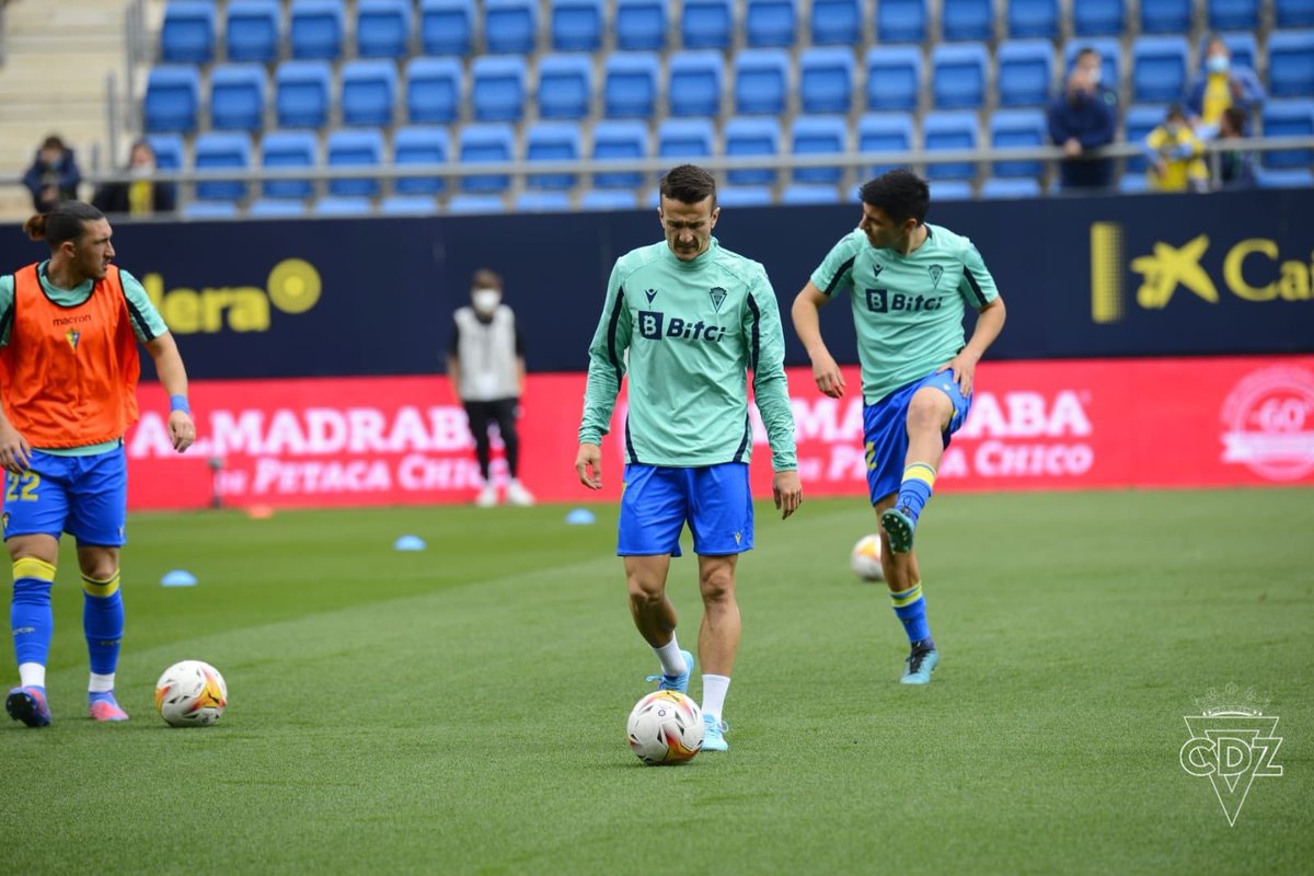 elchiringuitotv's tweet photo. ⚽️¡Comienza el partido!

➡️CÁDIZ 0-0 CELTA 

#LaLigaSantander https://t.co/TPy9DeJTXy