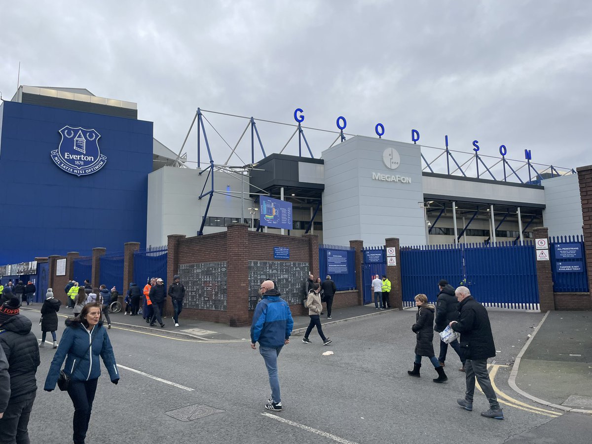 RT @Paddy_Boyland: Nice and busy outside Goodison already https://t.co/b1FsnHBsc1