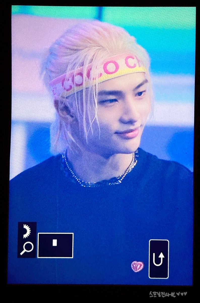 springginsour's tweet photo. 220212 #스트레이키즈 #현진 https://t.co/jf1GEiTHCw