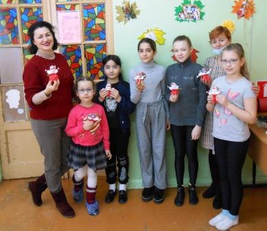 Мастер класс с воспитанницами народно - хореографического ансамбля "Ассорти", по изготовлению народной куклы "Счастье". Эта кукла  помогает привлекать удачу и придерживаться верного пути по жизни. #История_Плавска #народнаякукла