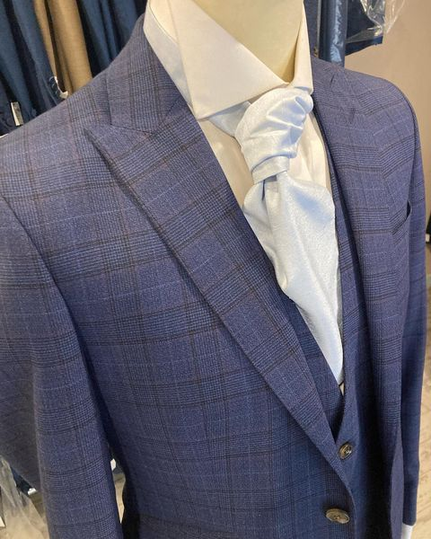 LiverpoolSuits's tweet image. Our Navy Prince of Wales Checkered suit on display 
.
.
.
.
.
.
Hashtags:
#Liverpool #Liverpoolbusiness #Liverpoolcity #suitandtie #tailor #tailoring #bespoke #bespoketailoring #bespokesuit #bespoketailor #bespokesuits #bespoketailor #tailored #groomsmen #wedding #groomsuit