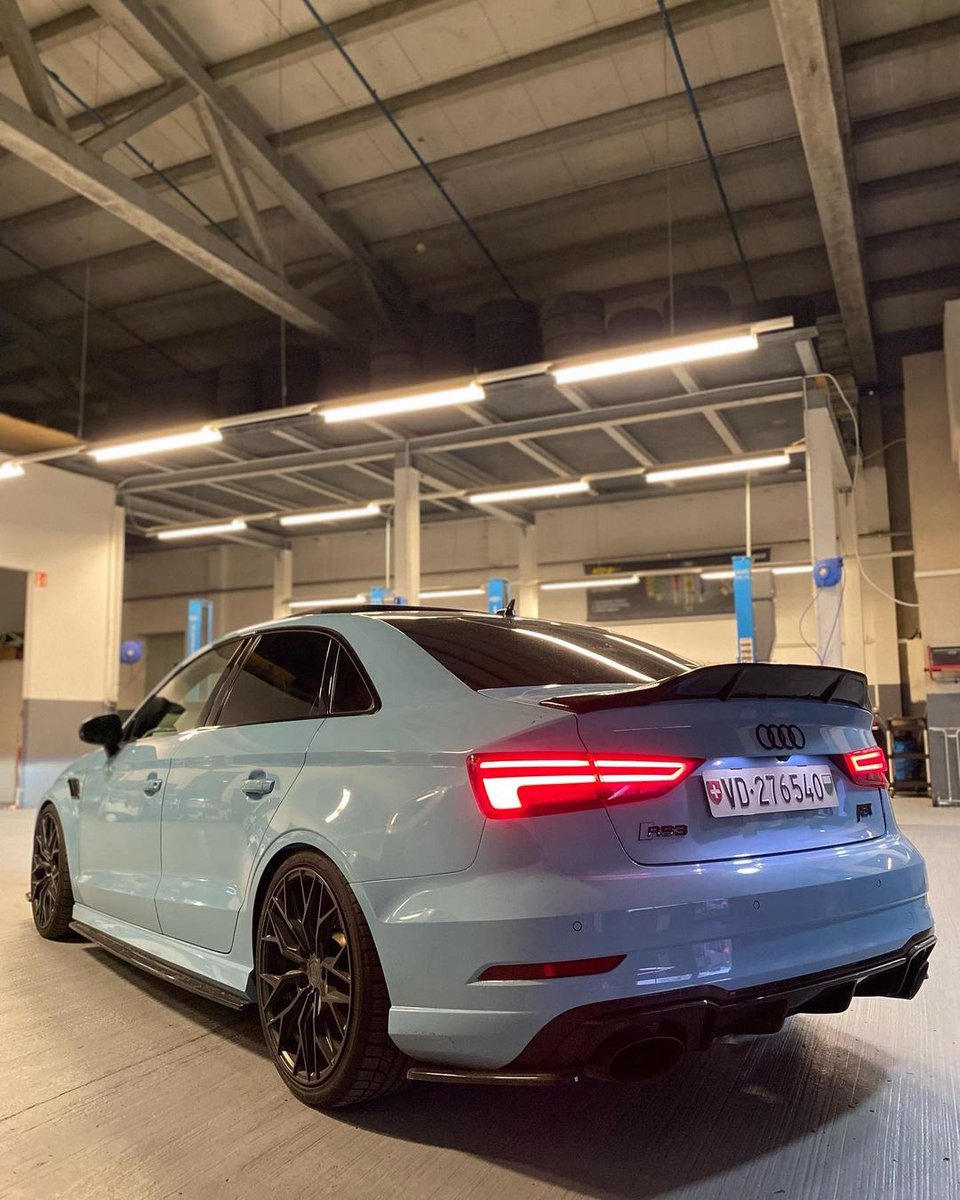 DailyCarlife's tweet photo. Audi RS3 🥶💙 https://t.co/Y7RL5Td4nL