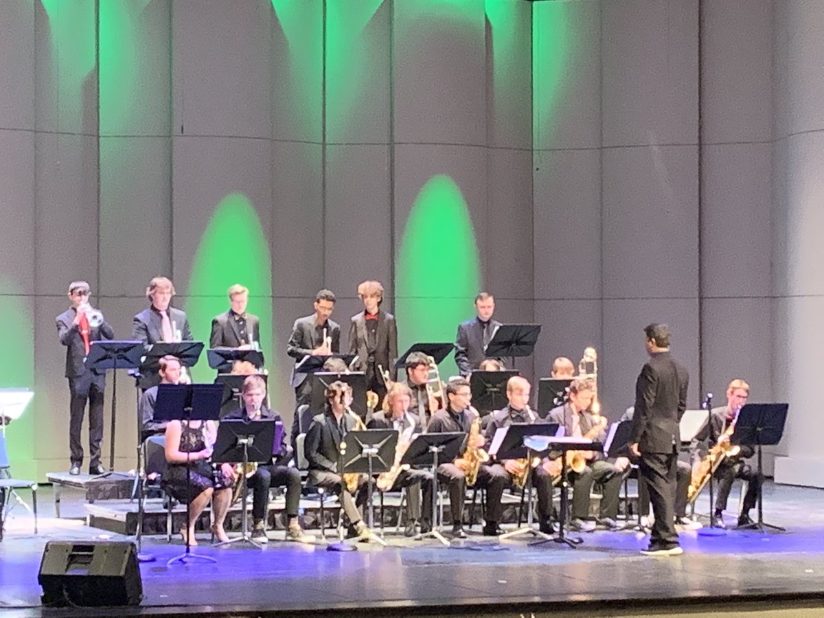 UrbanJason's tweet photo. Got a chance to see the FHS Jazz Band perform last night. Wow, this  group can play! https://t.co/Bp6iFfciKI