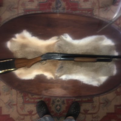 GunLiceN4Hrs's tweet image. #NewProfilePic John Browning 1897,Model-97 or Trench gun or #SlamFire,by holding trigger down,cycling slide to place another shell in battery it continuously fired when slide hit stop,(WW1,Germans complained at The Hague that it did too much damage)w/Mini Shell you have 22 rnds😂