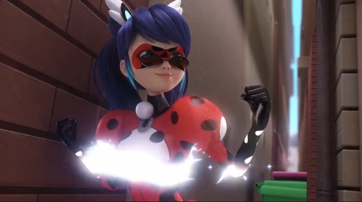 chat_noir_dgt's tweet photo. ¡Ladybug usando el poderoso Miraculous de la última oportunidad, el Miraculous del Conejo! #MLBS4Spoilers https://t.co/XWVmqWuKve
