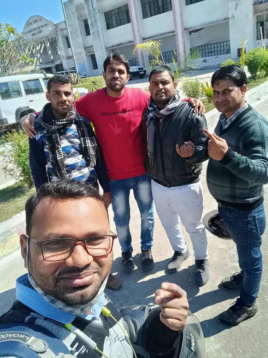 AdeshYa95217248's tweet photo. #Vote4OldPensions
@VinodKu18369063 @vipinUPPSS @DrDCSHARMAUPPSS @ https://t.co/Y4IgdLF1dX