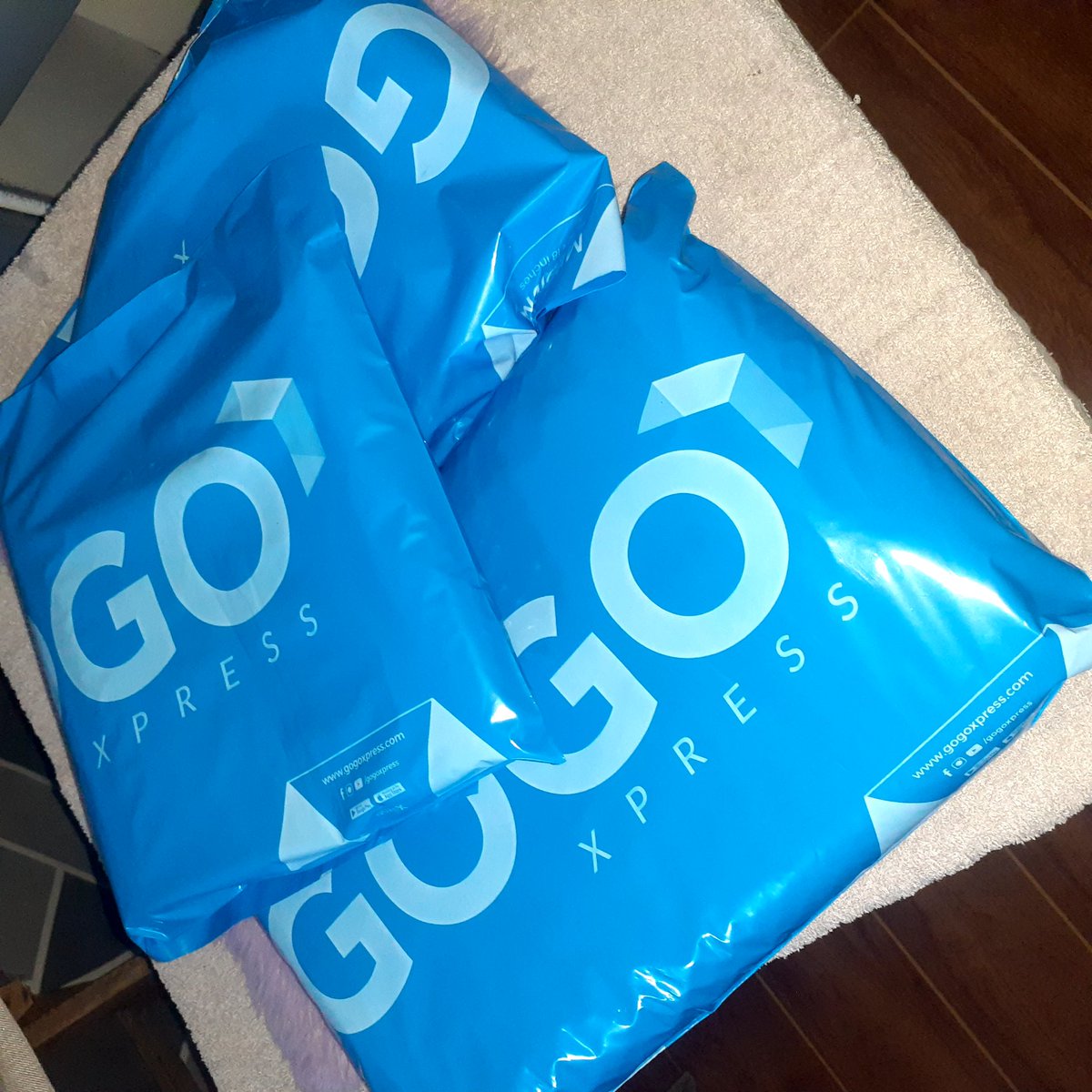 UseonSun_ph's tweet photo. #UseonUpdated

parcels pick up kanina
Sc/o 
Jnt &amp; shopee xpress/ ggx
Thank you for purchasing to our shop🥰 https://t.co/LcTg5ym9VC