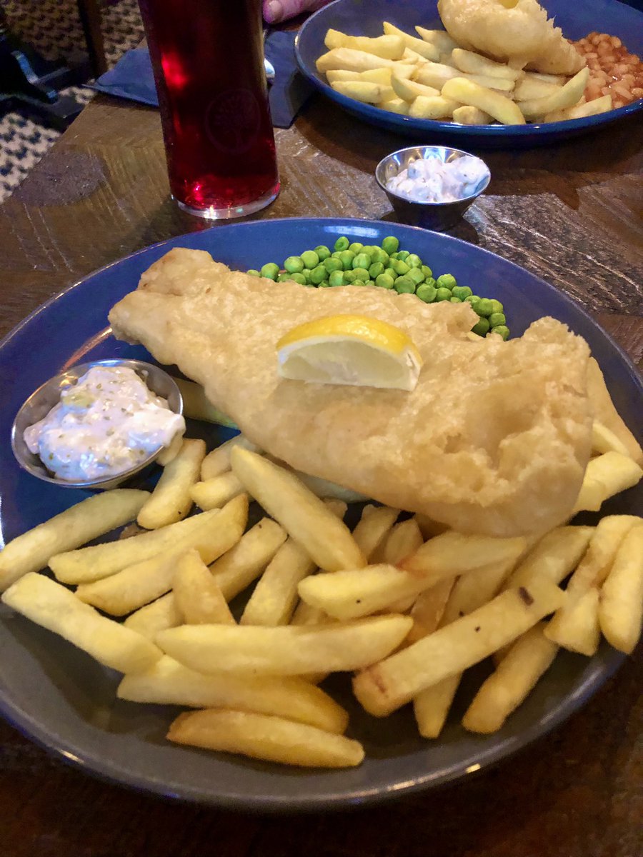 Cod and chips down at the pub 👌