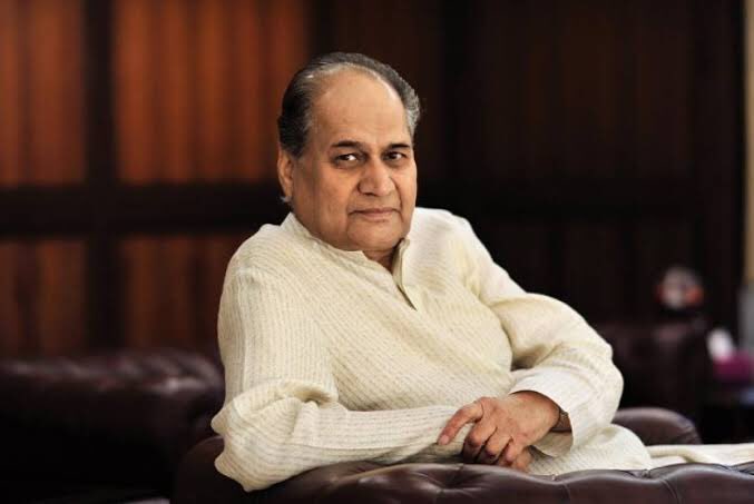 unity_india's tweet photo. Rahul Bajaj dies. 

A heartfelt tribute to the visionary and the ideal businessman. 

Rahul Bajaj who created wealth and huge jobs for Indians by branding ‘Bajaj’. 

May his soul Rest In Peace. His ideal life will remain inspiring many of us. 

#RahulBajaj #Bajaj #HamaraBajaj https://t.co/jEIifo4ylp