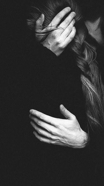 "Si me ves por alguno de tus pensamientos, abrázame que te extraño".

Julio Cortázar.