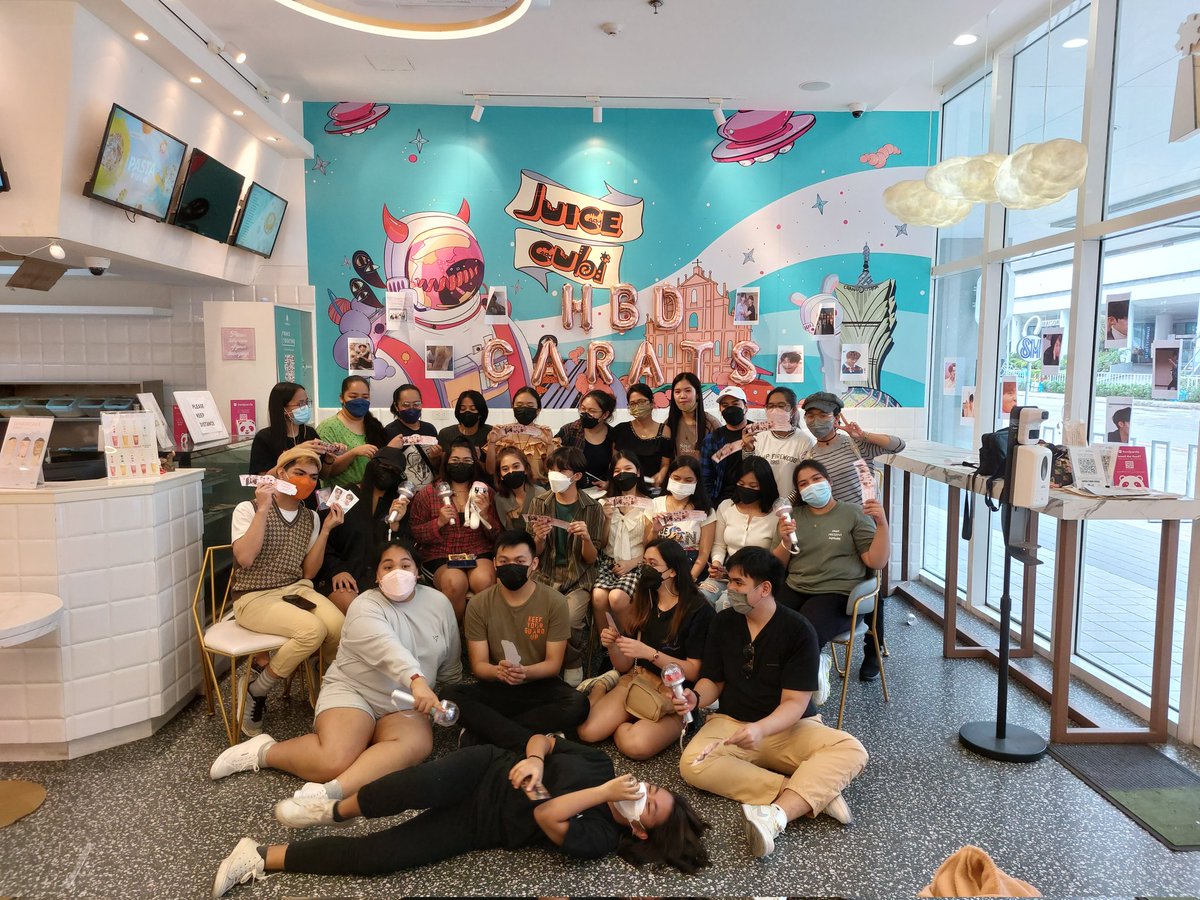 imurceej's tweet photo. Hanapin niyo ako, chaaaaar.. hahaha
Ang saya grabe,saling pusa lang talaga ako.
Super mag enjoy ako talaga dun sa mga MINGYU, hahahah inaagawan ko pa si @wonhuiship96 kapag MINGYU napunta sa kanya.sorna MINGYU is LIFE talaga eh.
Till next time po @maincarater #MainCARATerEvent https://t.co/YJqvfsaFuI