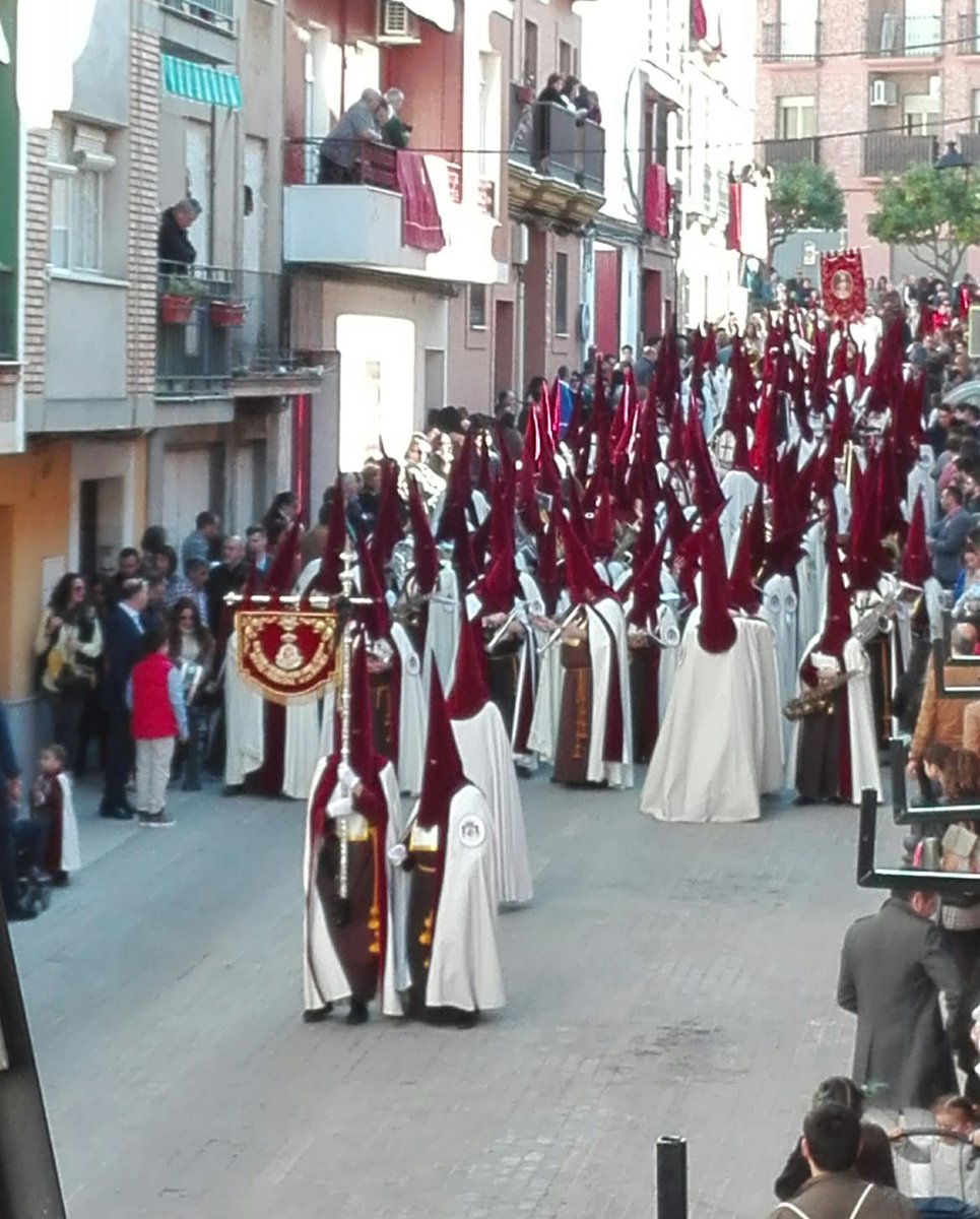 BCRescateLin's tweet photo. 🔴🔵 📢 Recordad que mañana tenemos ensayo, 11:30h en la nave 12 del vivero de empresas.

Sigamos con este ritmo porque quedan 61 días para el Jueves Santo. Luchemos por lo nuestro!

#BandaCabeceraRescate #Ensayo #JuevesSanto https://t.co/apNqODB6Ui
