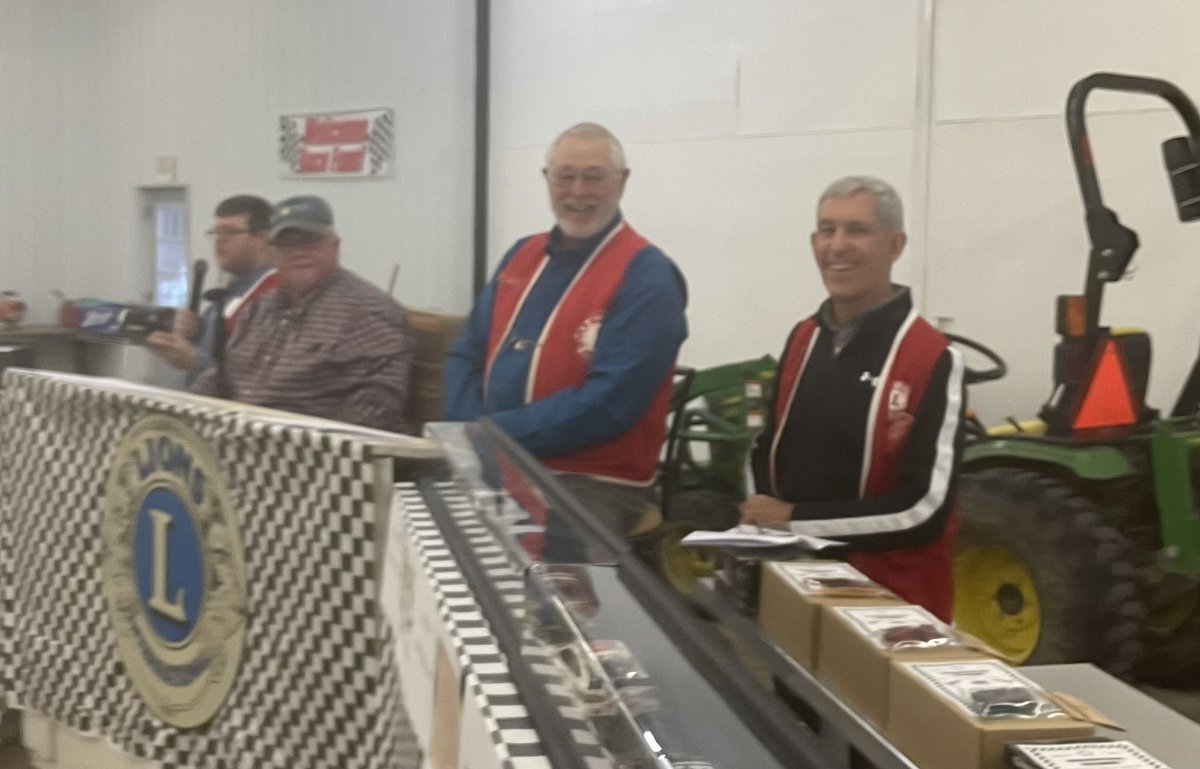 Having a great time at the annual Ridgedale Lions Club Daytona 500 Dinner and Auction.