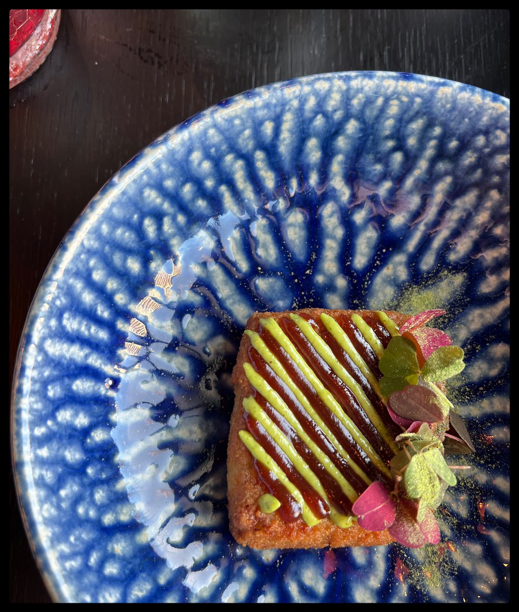 Chalangrand's tweet photo. Après Qui plume la lune à Paris puis l’Ours à Vincennes, le chef @JackyRibault revient à ses 1ères amours avec une brasserie moderne et classieuse à Noisy-le-Grand, #lesmerovingiens. Portrait d’un ours plutôt bien léché, intranquille et délicat, ds les pages Paris @leJDD https://t.co/HmLo8urlIN
