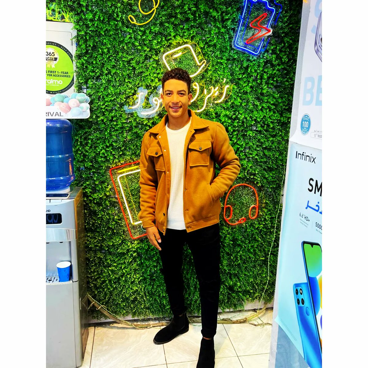 يـاربّ اجعل قلوبنا مُطمئنّة مهما ساءت أيامنا.🖤🖇️